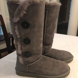 grey tall uggs with buttons